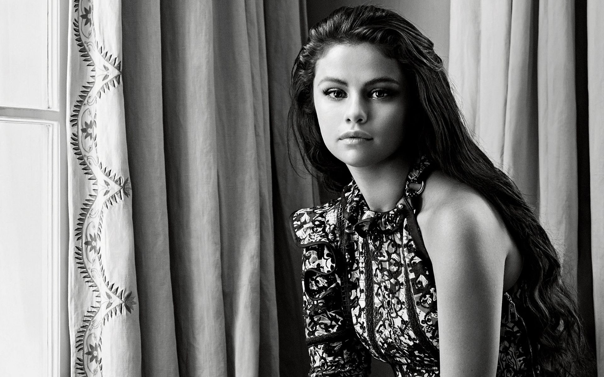 1920x1200 Selena Gomez 174 Wallpaper