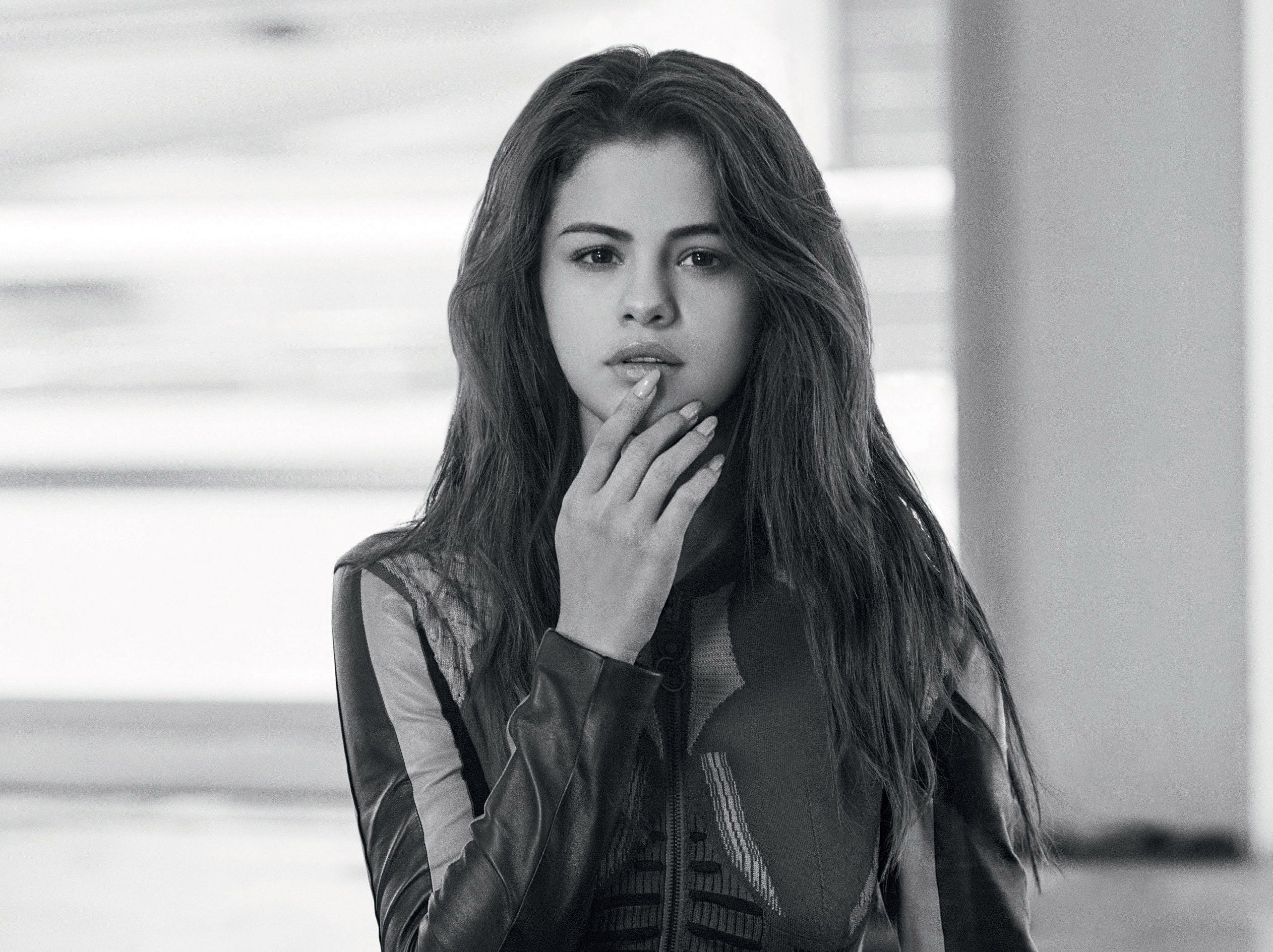 2525x1889 Selena Gomez Monochrome HD Wallpaper, HD Celebrities Wallpaper, 4k Wallpaper , Image, Background, Photos and Picture