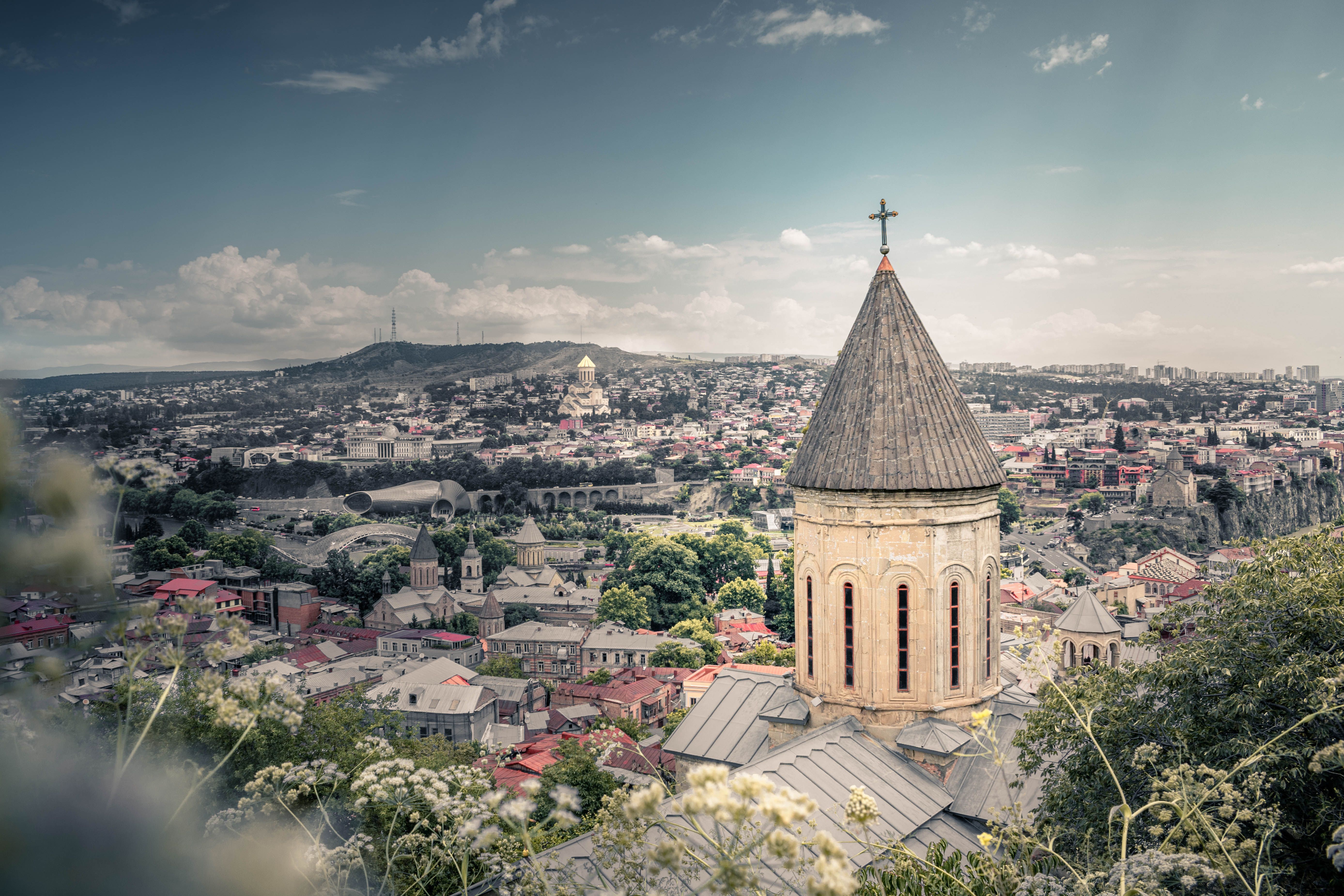 5550x3700 Scenic Photo Of City During Daytime · Free