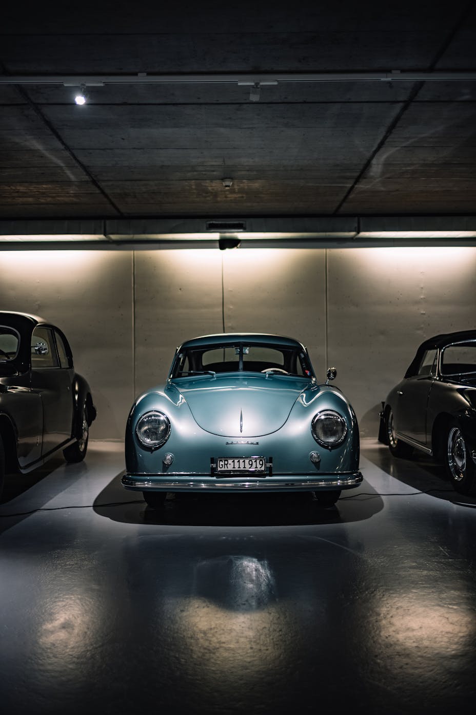 928x1392 Discover the world's best designer garages for Porsche sportscars