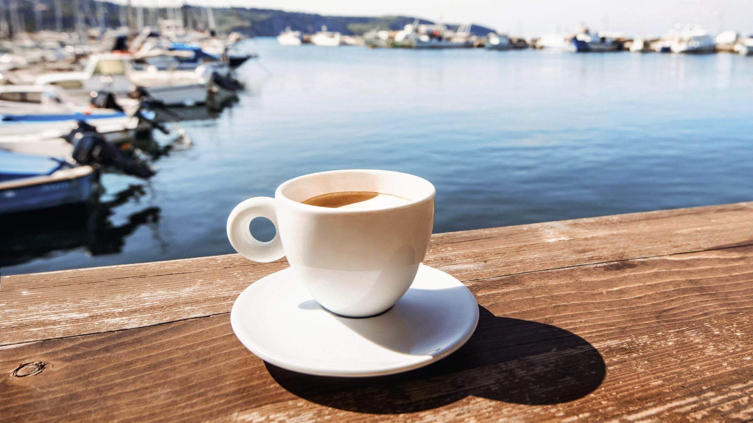 2560x1440 Chill Out: Summer Coffee Benefits You Might Be Missing