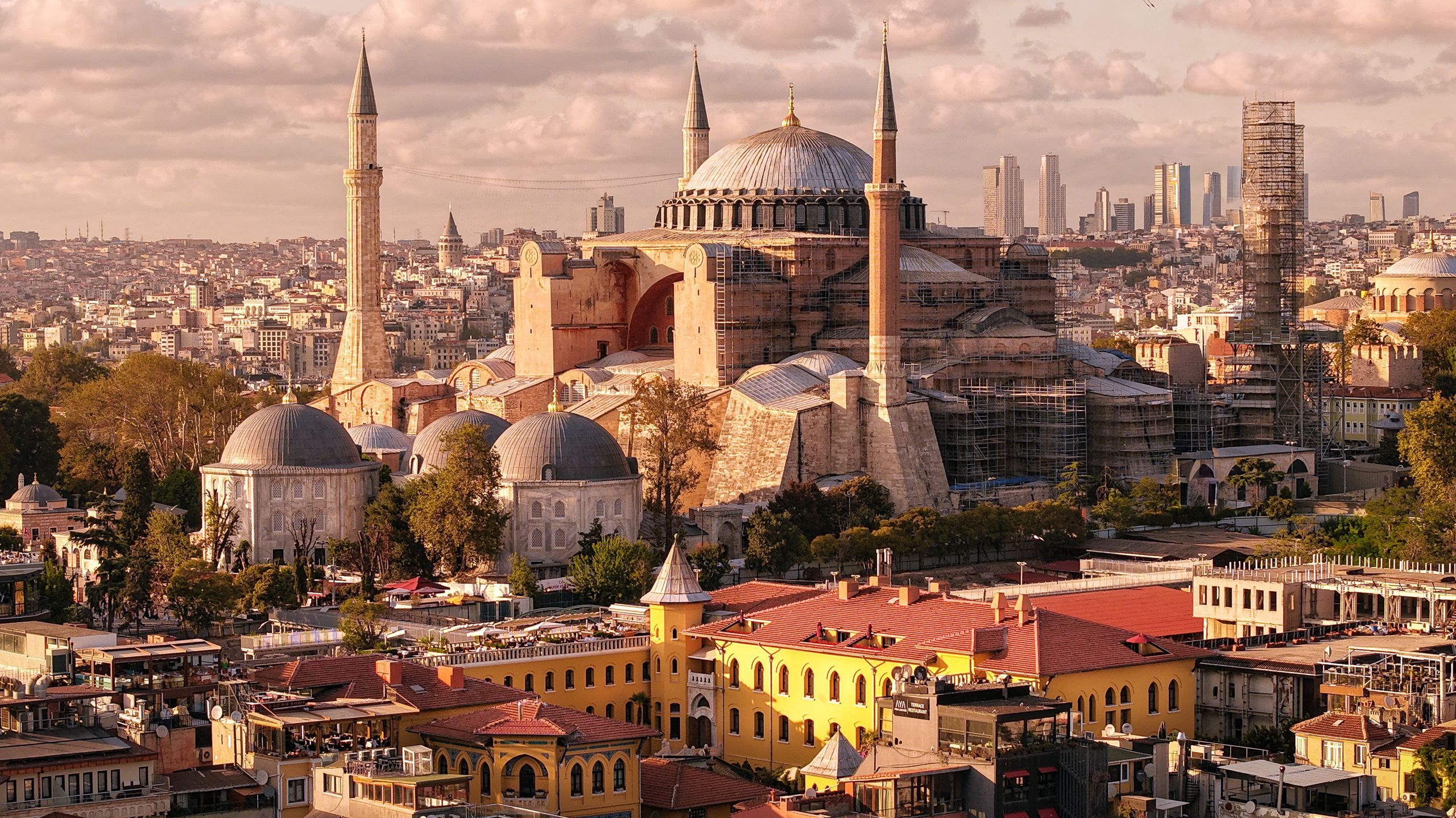 2560x1440 Four Seasons Hotel Istanbul at Sultanahmet