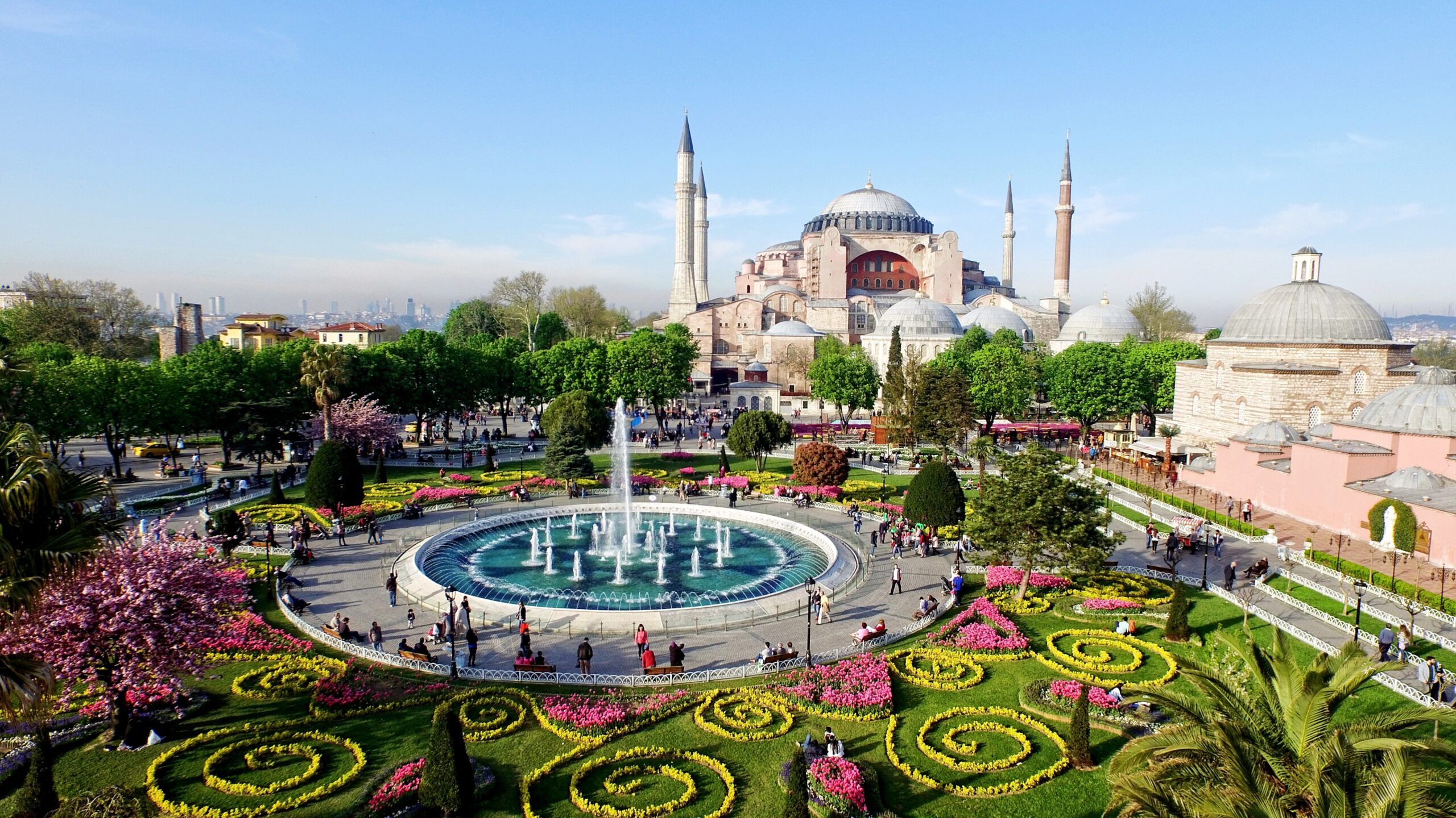 2560x1440 Best Places to Visit in Sultanahmet Sophia Istanbul Historic Hagia Sophia with Tours
