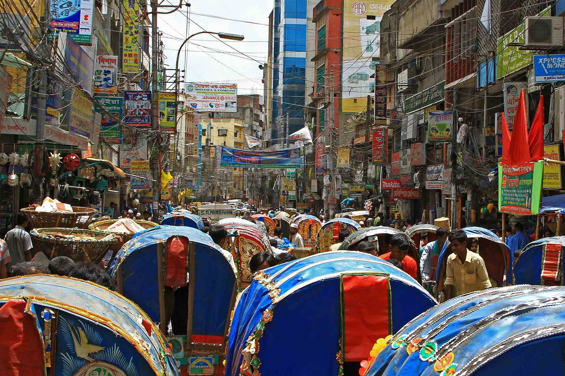 1920x1280 Download Bustling Street Scene in Dhaka, Bangladesh Wallpaper