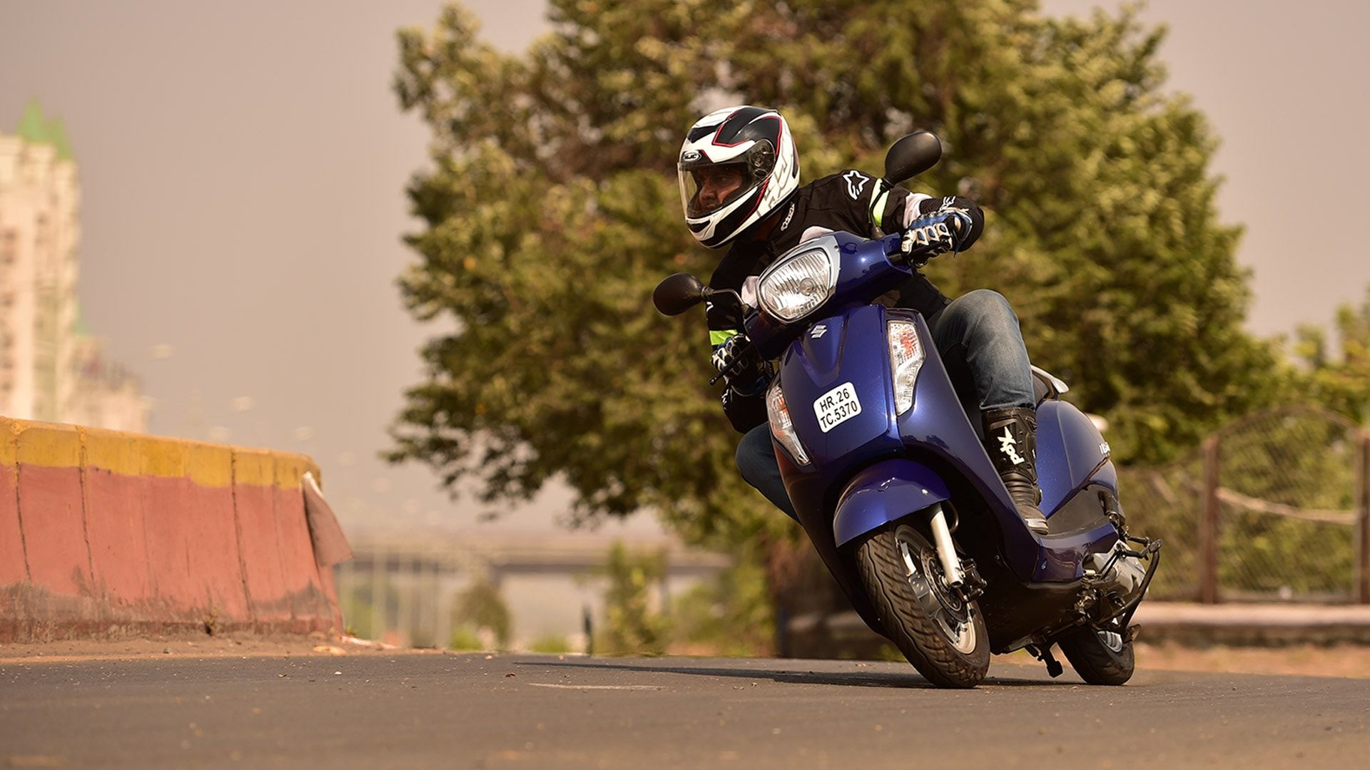 1920x1080 Suzuki Access 2016 125 Disc Bike Photo