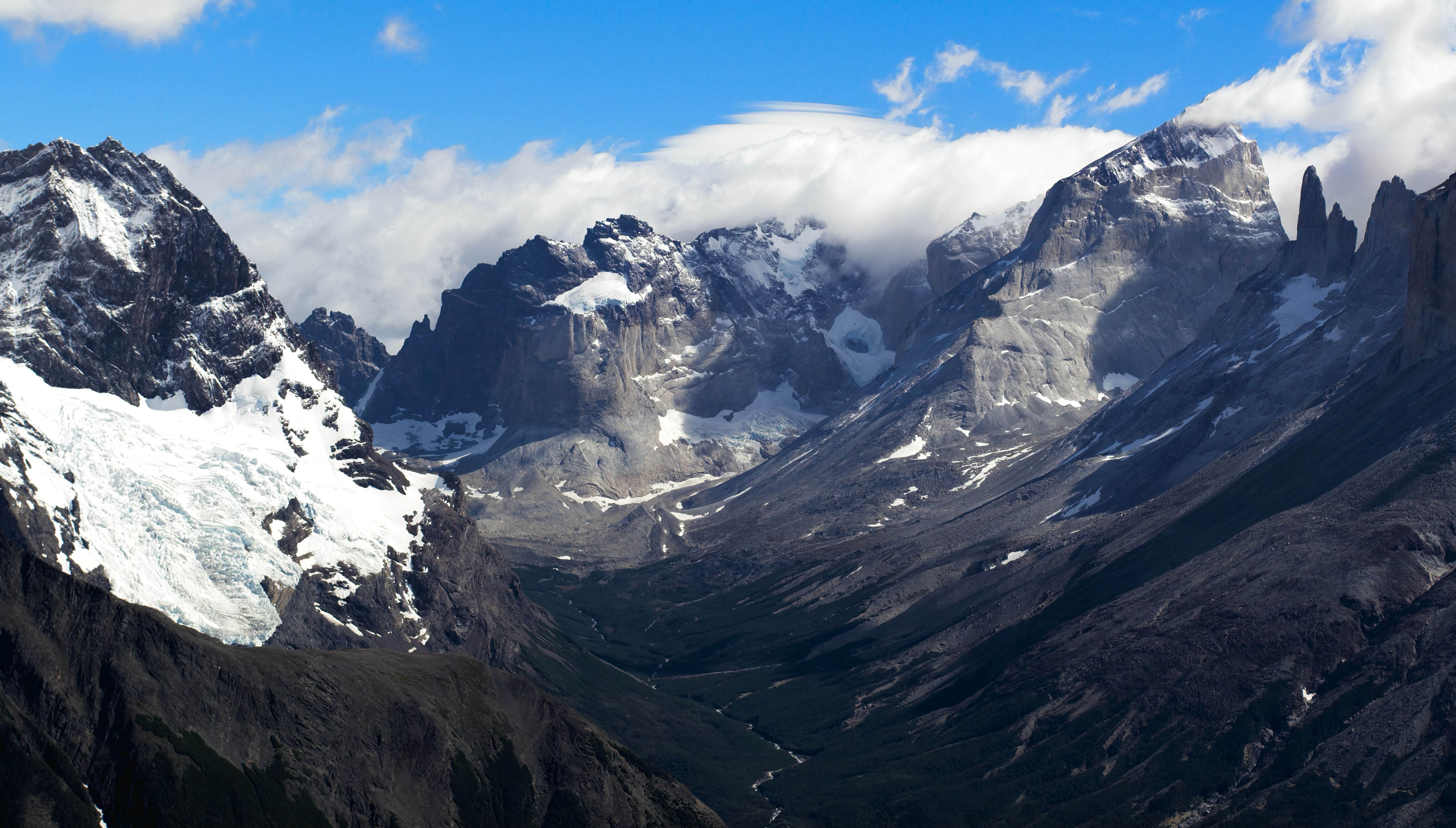 9072x5160 macOS Sequoia screen saver wallpaper for desktop