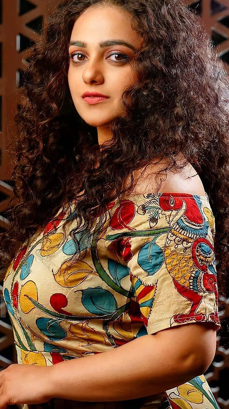800x1430 Malavika Menon, mallu actress, navel show, HD phone wallpaper