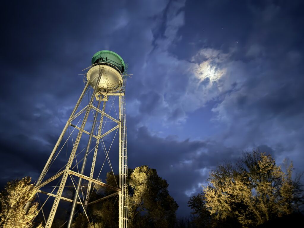 1024x768 New Water Tower for Russell, MN