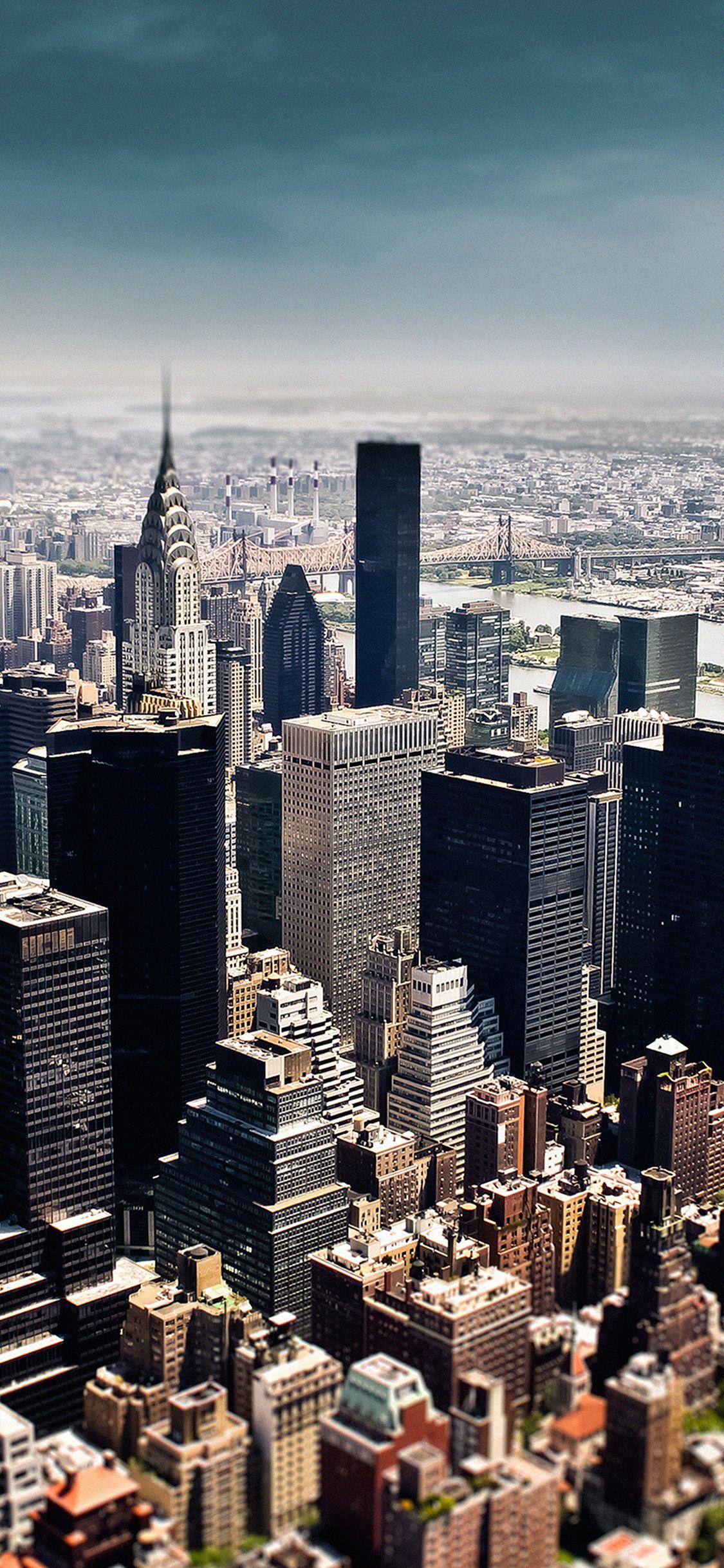 1125x2436 New York Sky Tilt Shift City