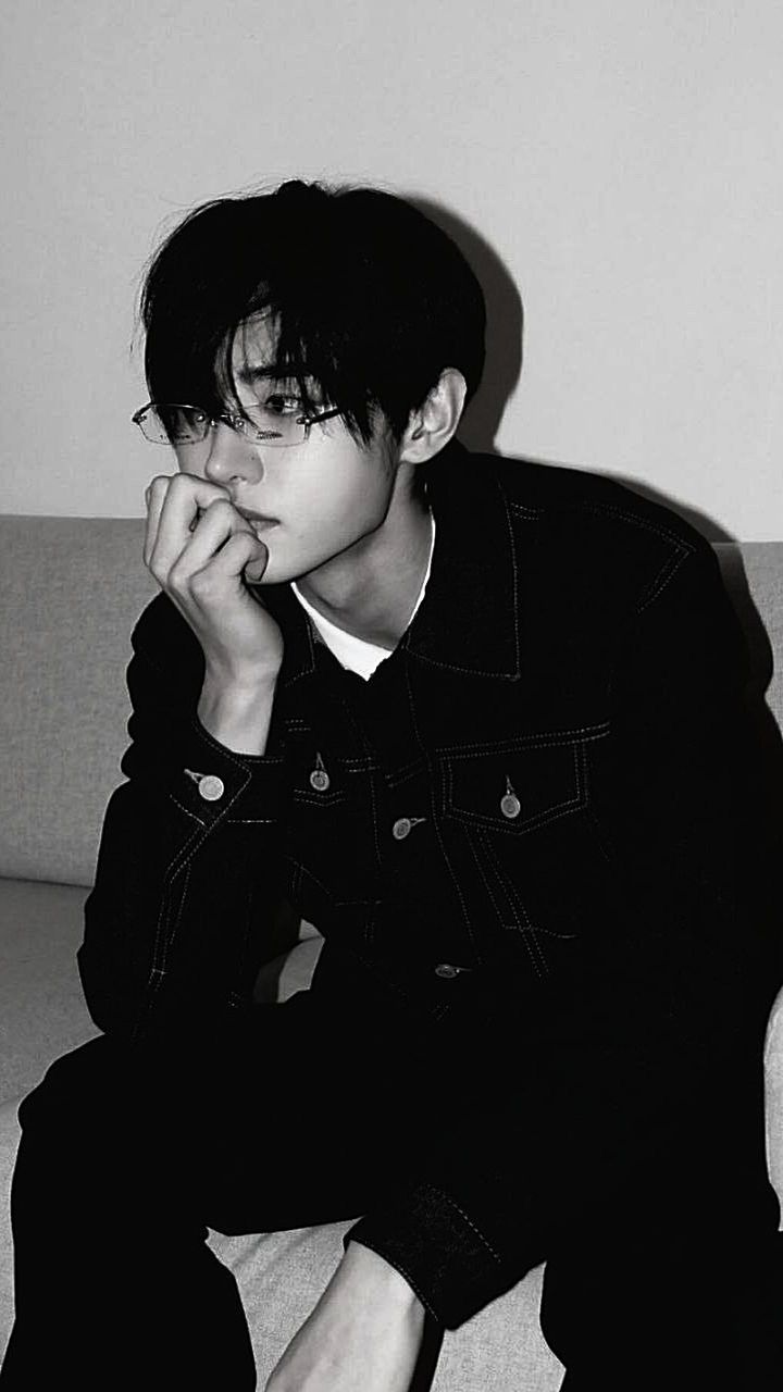 720x1280 sunghoon wallpaper