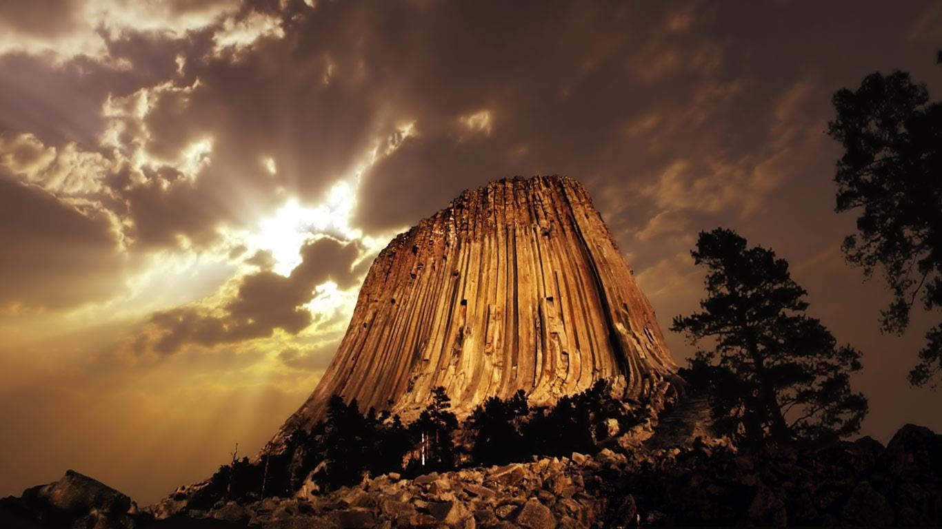 1366x768 Devils Tower Wallpaper