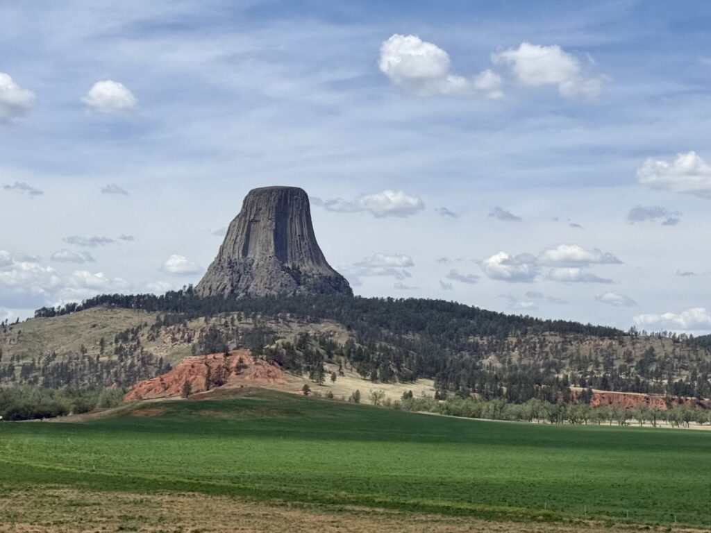 1024x768 My Close Encounter With Devils Tower To America
