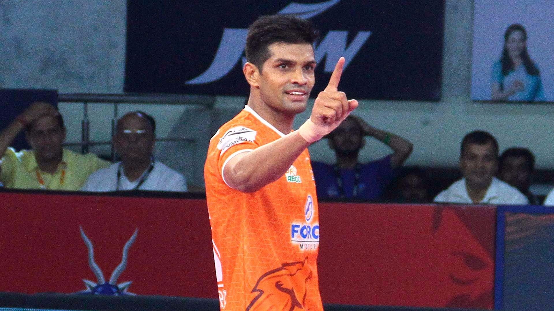 1920x1080 Deepak Hooda misses his deceased parents after hitting the big time
