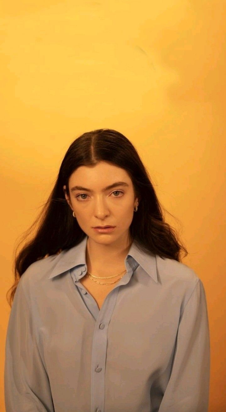 720x1310 Lorde solar power wallpaper
