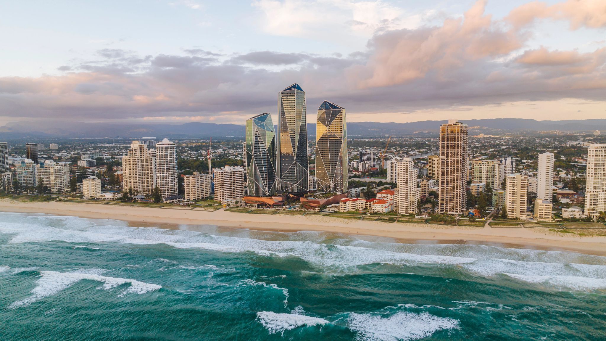 2048x1152 Exciting Things to do on the Gold Coast at Night: A Local Guide