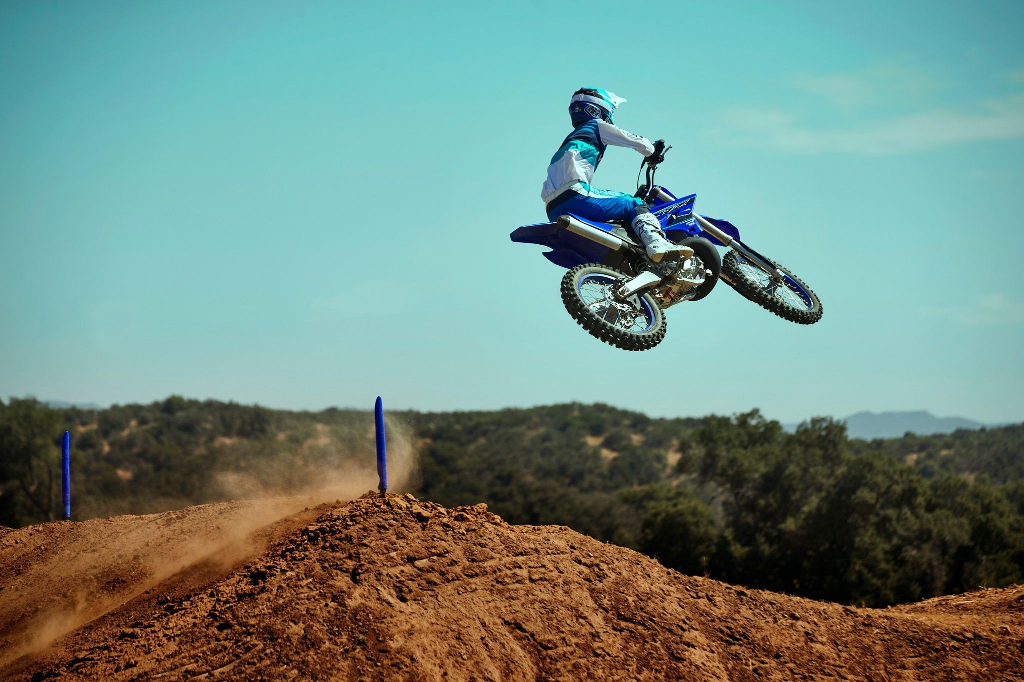 2048x1365 Yamaha YZ250 [Specs, Features, Photo]