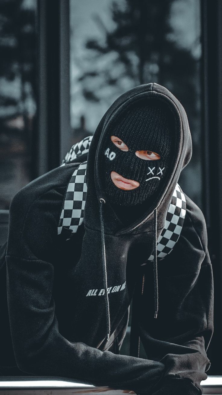736x1308 Kalash Criminel
