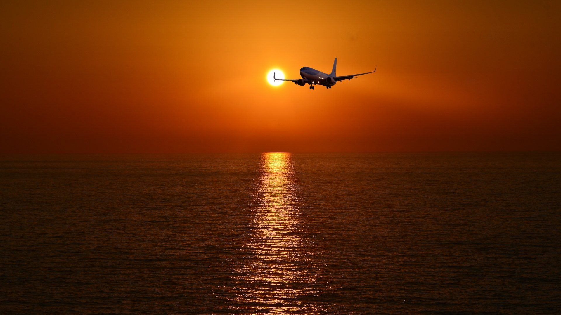 1920x1078 Sunset Flight Over Horizon