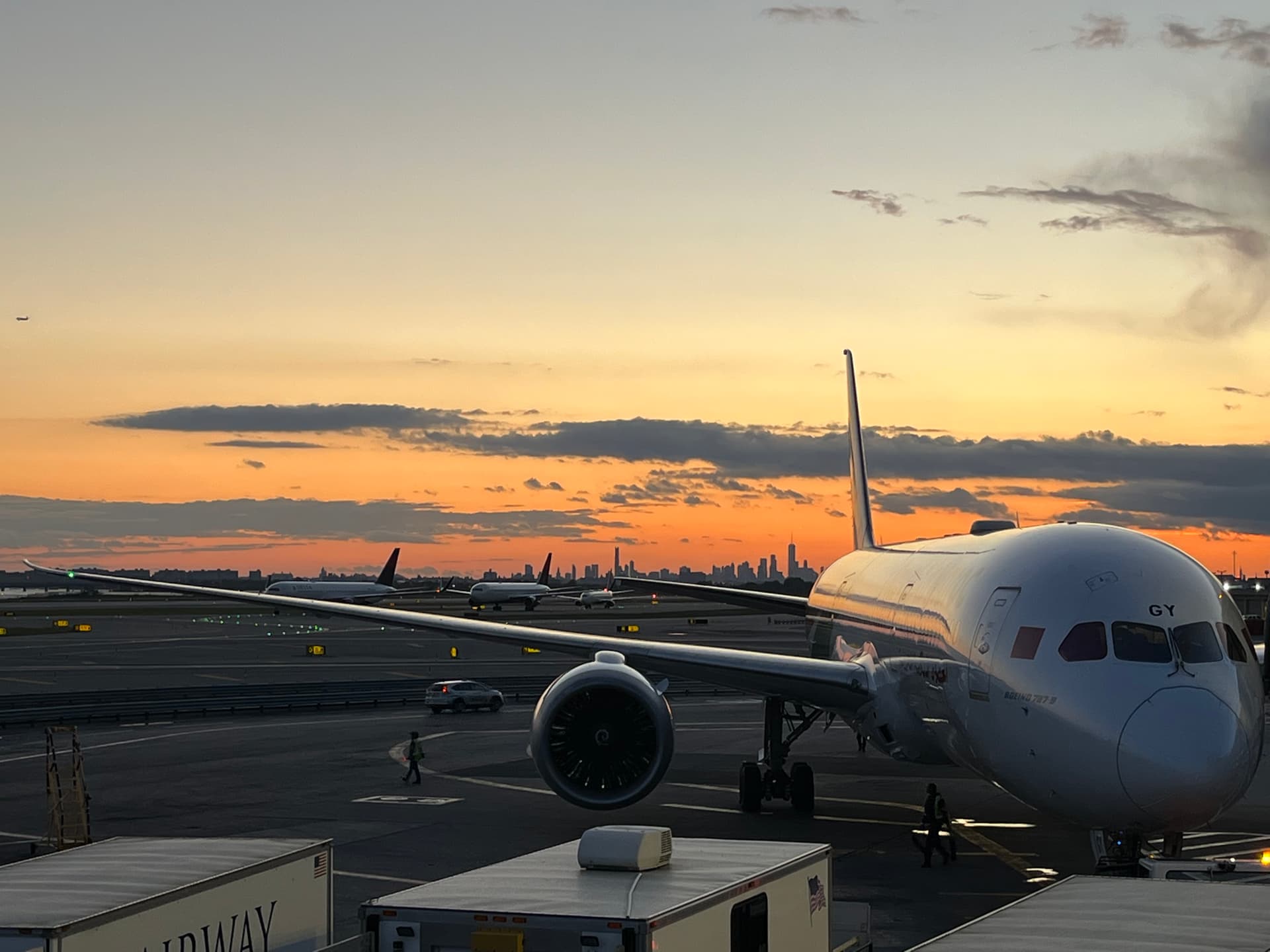 1920x1440 Beautiful Sunset at JFK Flight Community