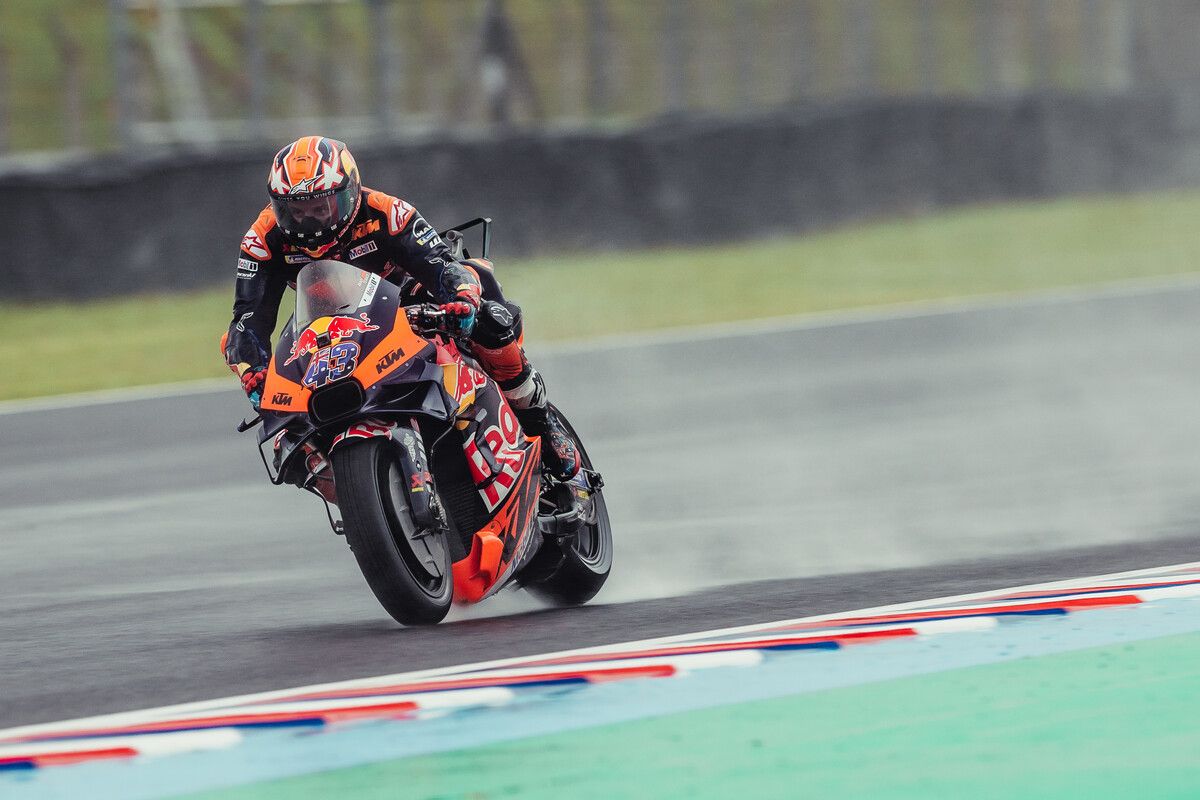 1200x800 Miller ploughs through Argentina MotoGP™ rain to