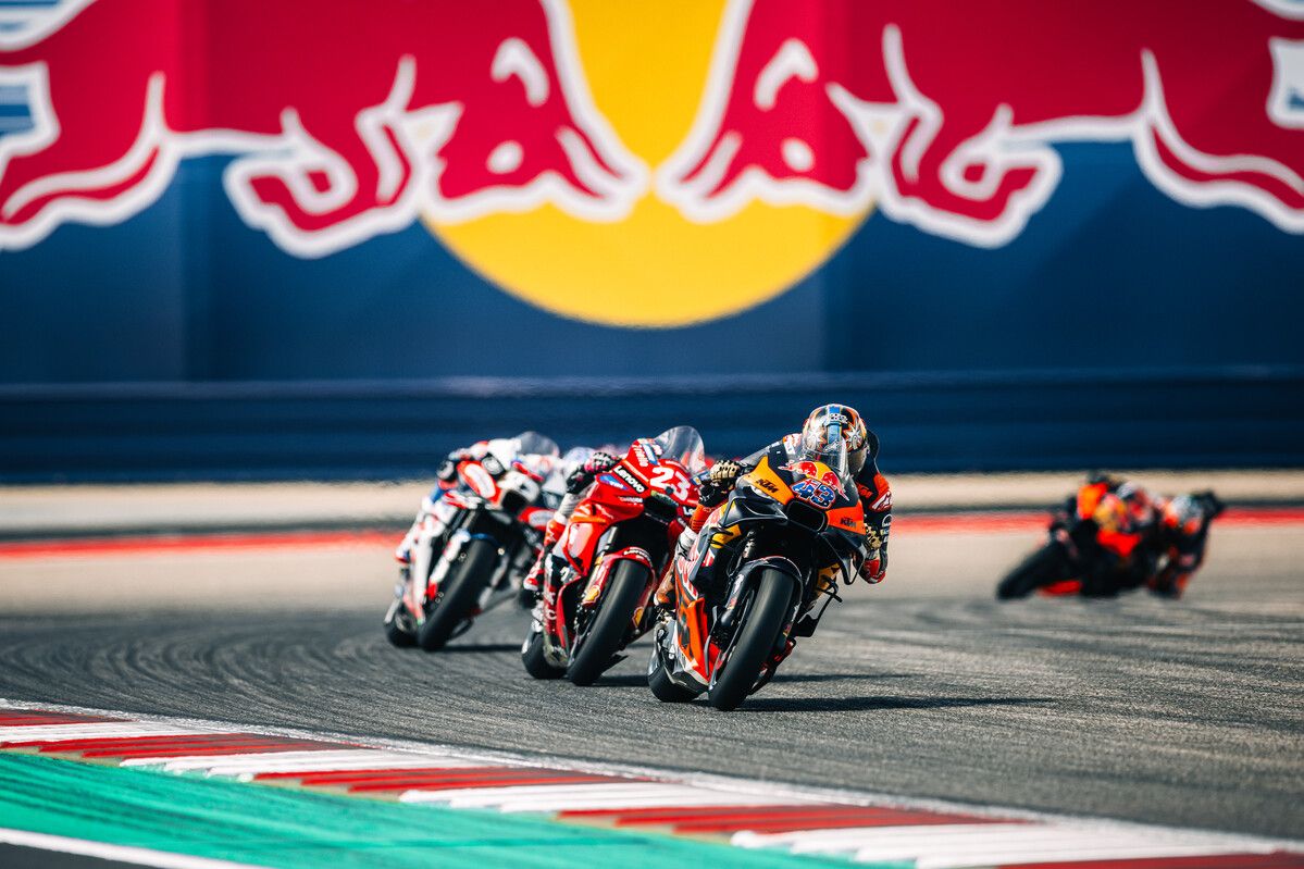 1199x799 Miller fights to the top seven in USA MotoGP™