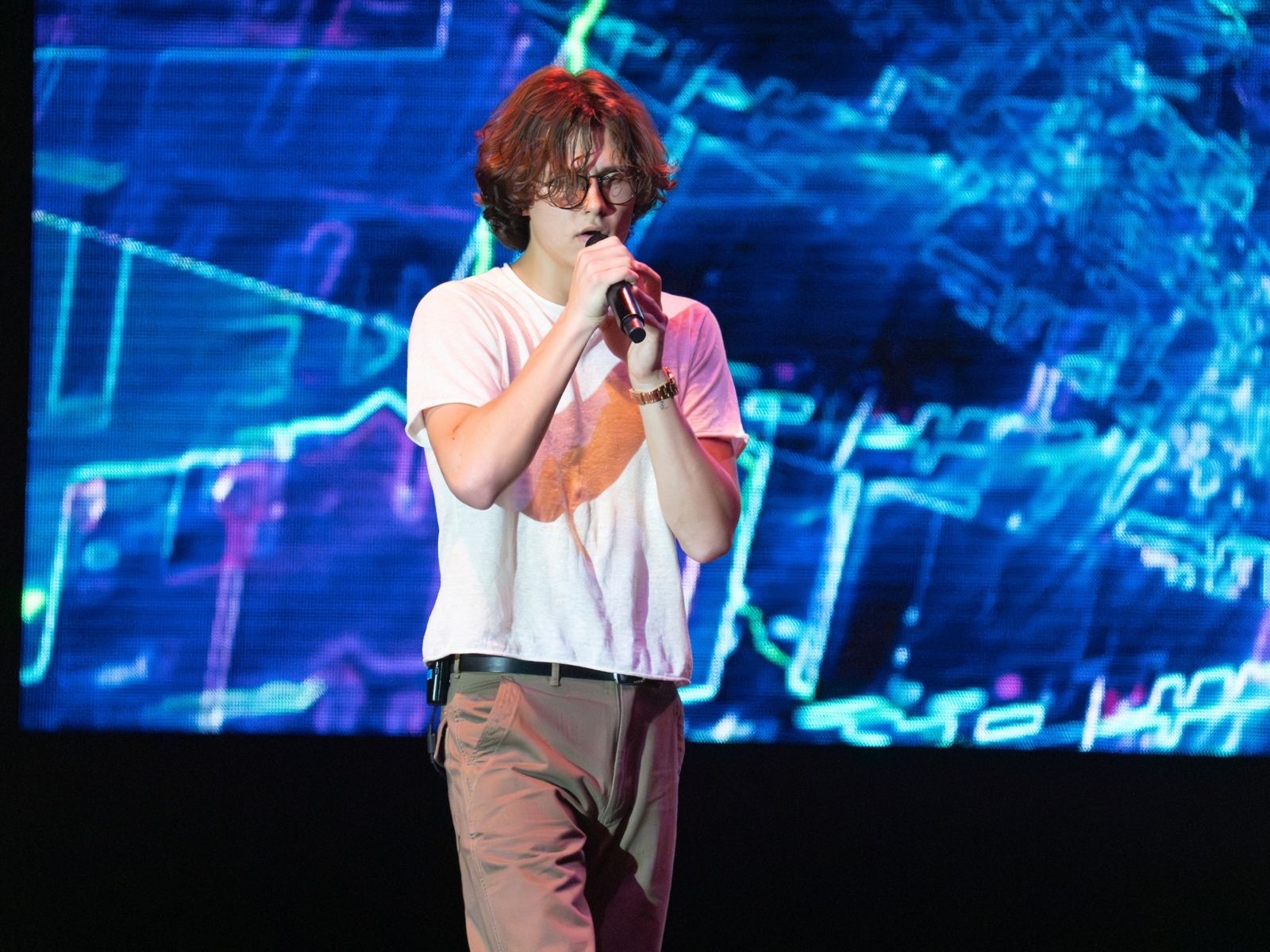 1600x1200 Rising star David Kushner's Summerfest debut struggles to match his online fame