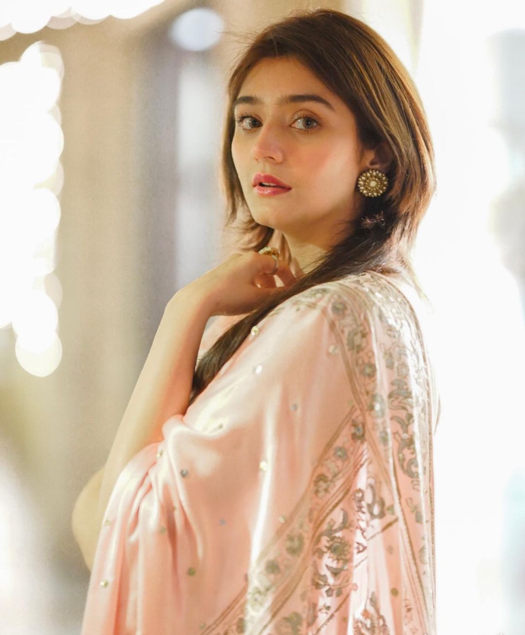 1080x1306 Dur E Fishan Proves She Is A Queen Of Hearts In Saree [Picture]