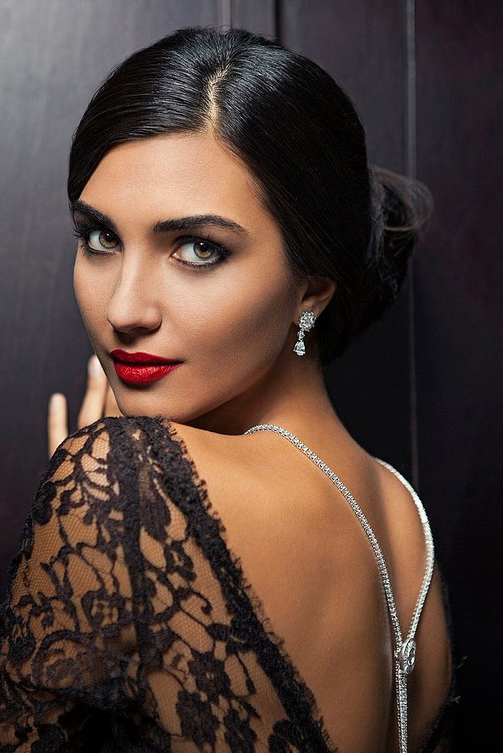 728x1090 HD wallpaper: actress, beautiful, female, makeup, tubabuyukustun, turkish