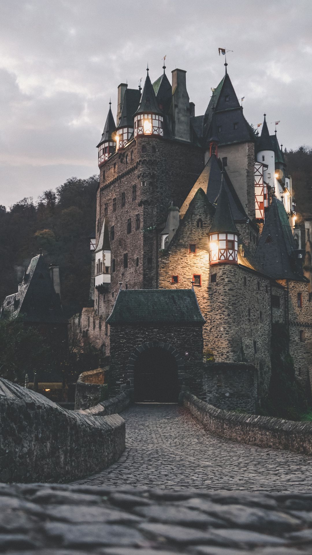 1080x1920 Download wallpaper 1080x1920 castle, building, architecture, old, medieval samsung galaxy s s note, sony xperia z, z z z htc one, lenovo vibe HD background
