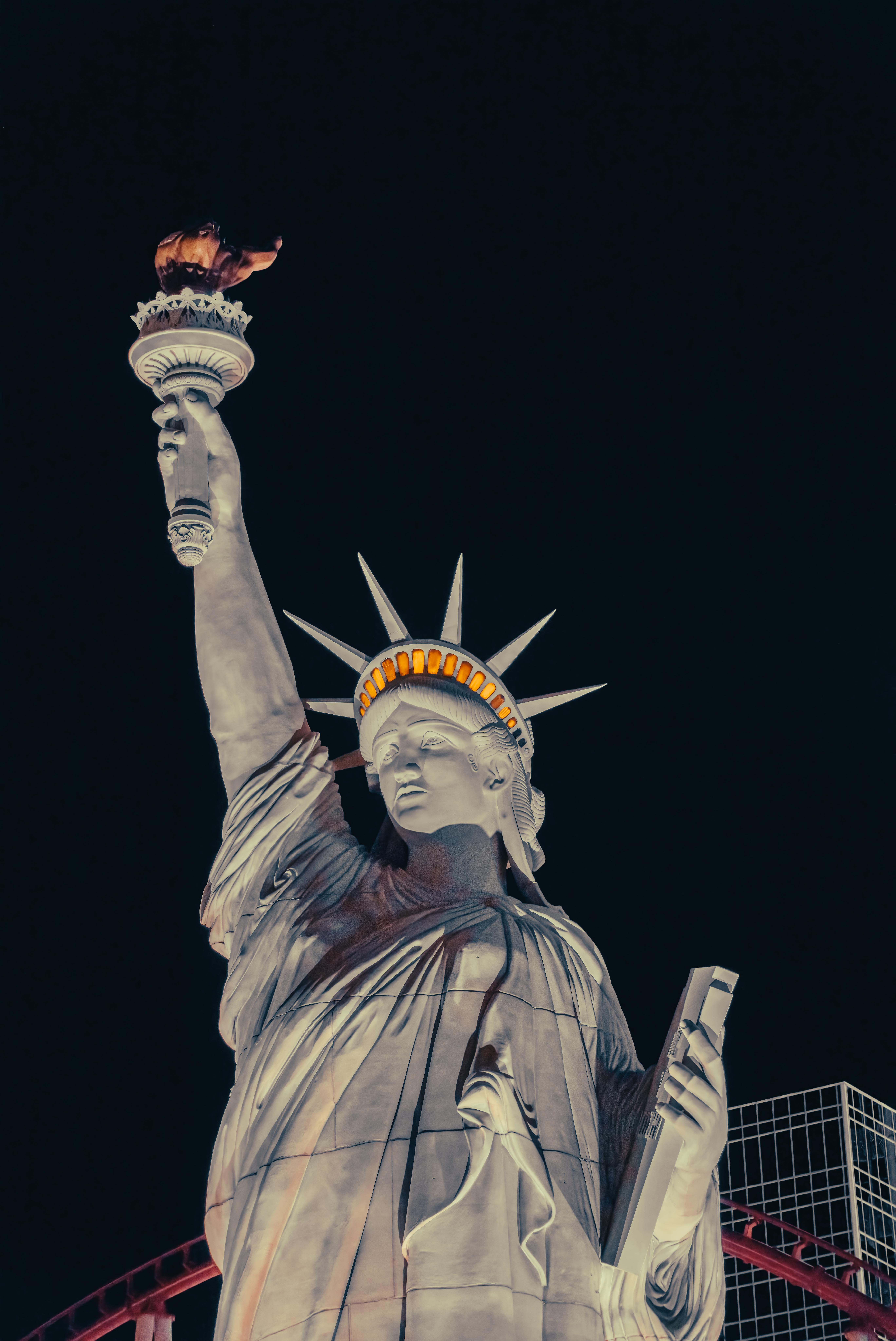 5473x8192 Statue of Liberty at Night · Free