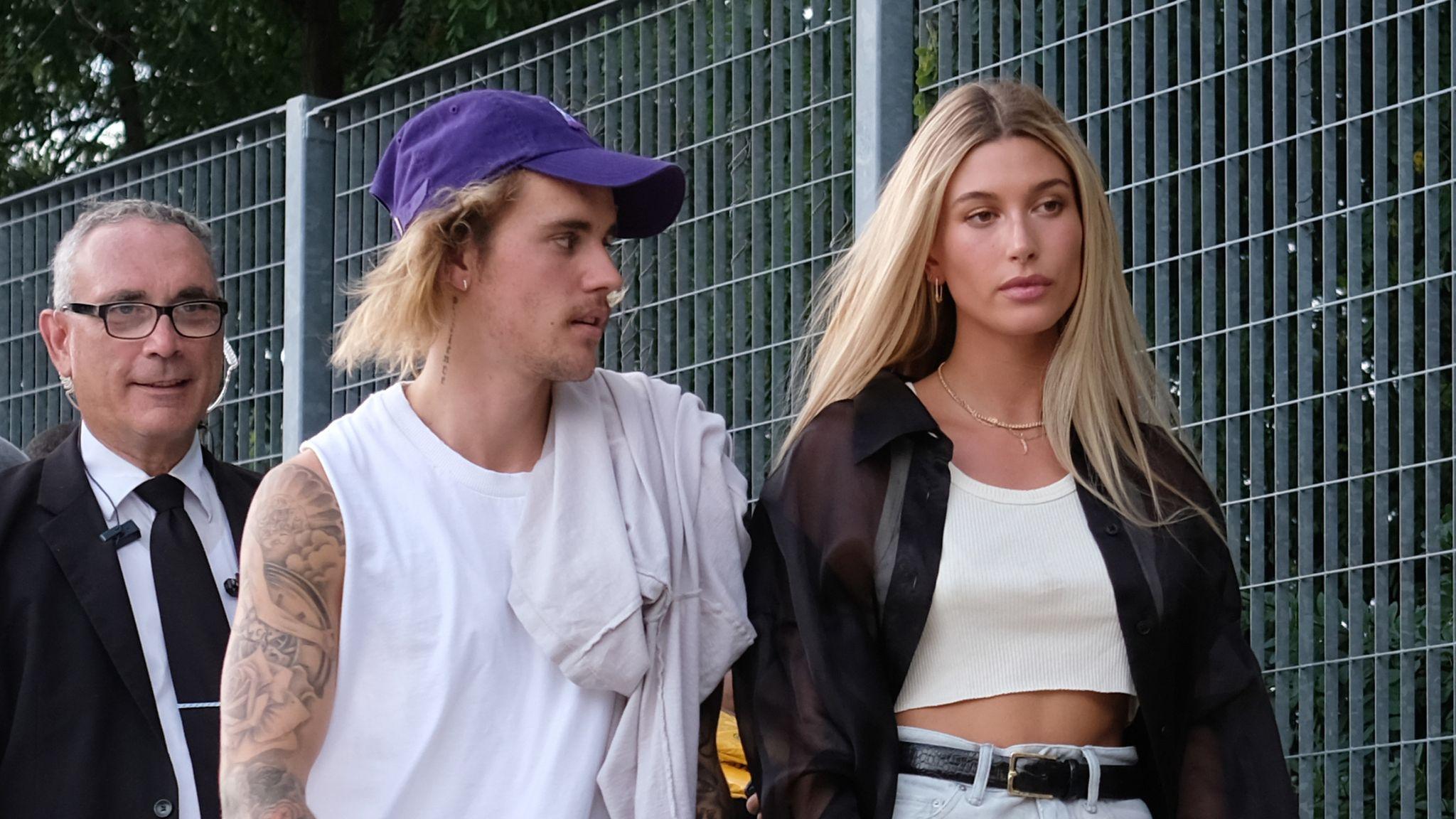 2048x1152 Justin Bieber kisses wife Hailey in first picture of couple