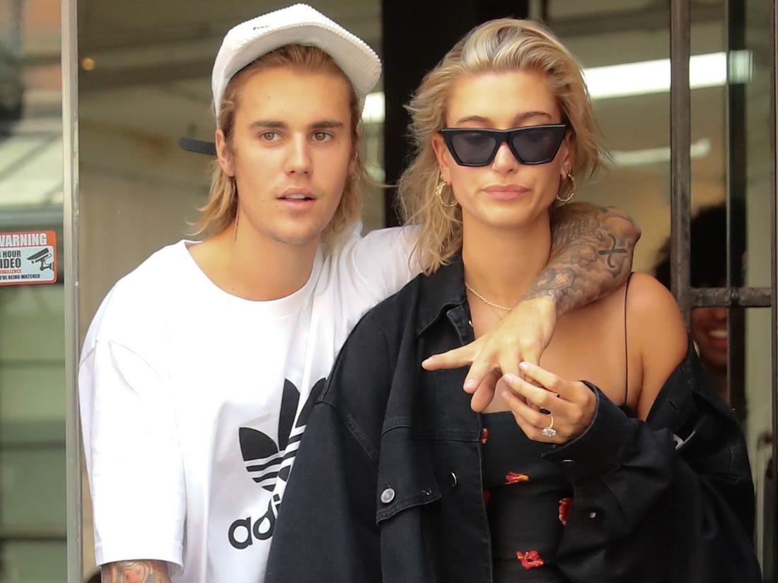 1100x825 Justin Bieber tears Hailey Baldwin's garter off with his teeth