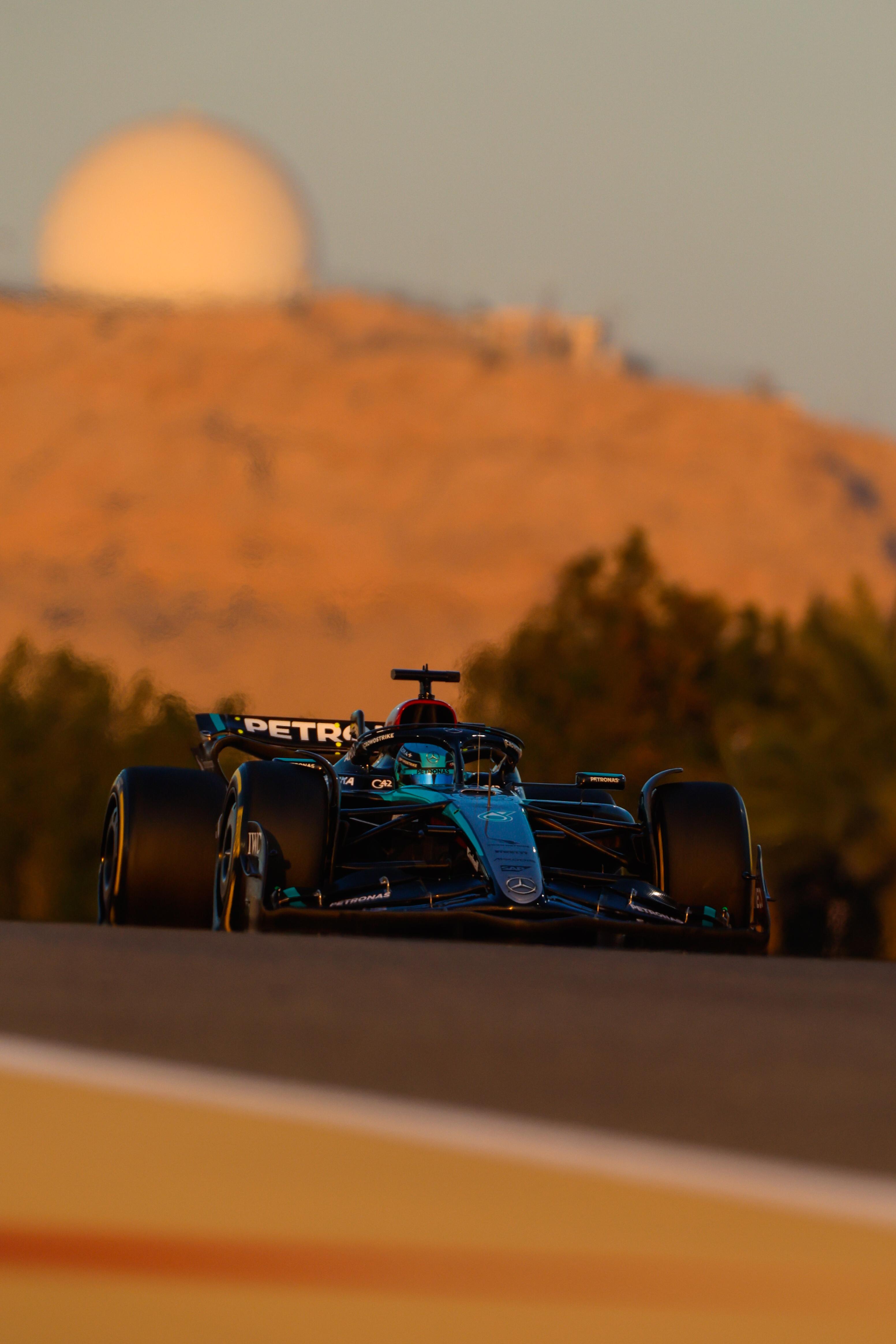 3105x4657 Bahrain Test, Day 1