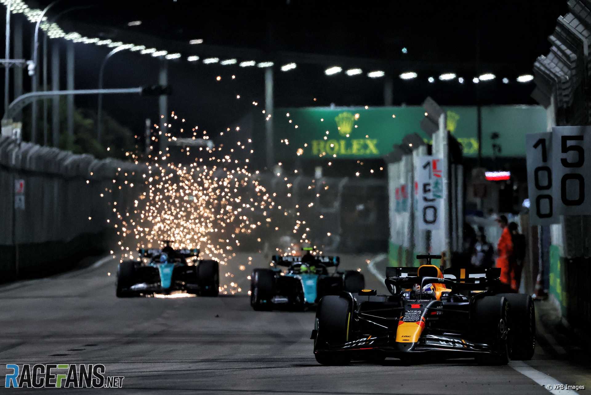 1920x1282 Singapore Grand Prix in picture