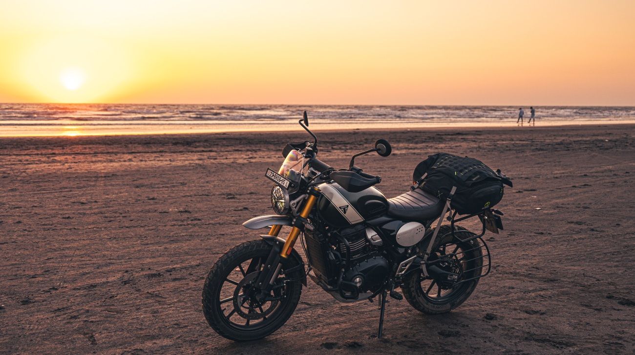 1300x728 Mountains vs Beaches Feat. Triumph Scrambler 400X