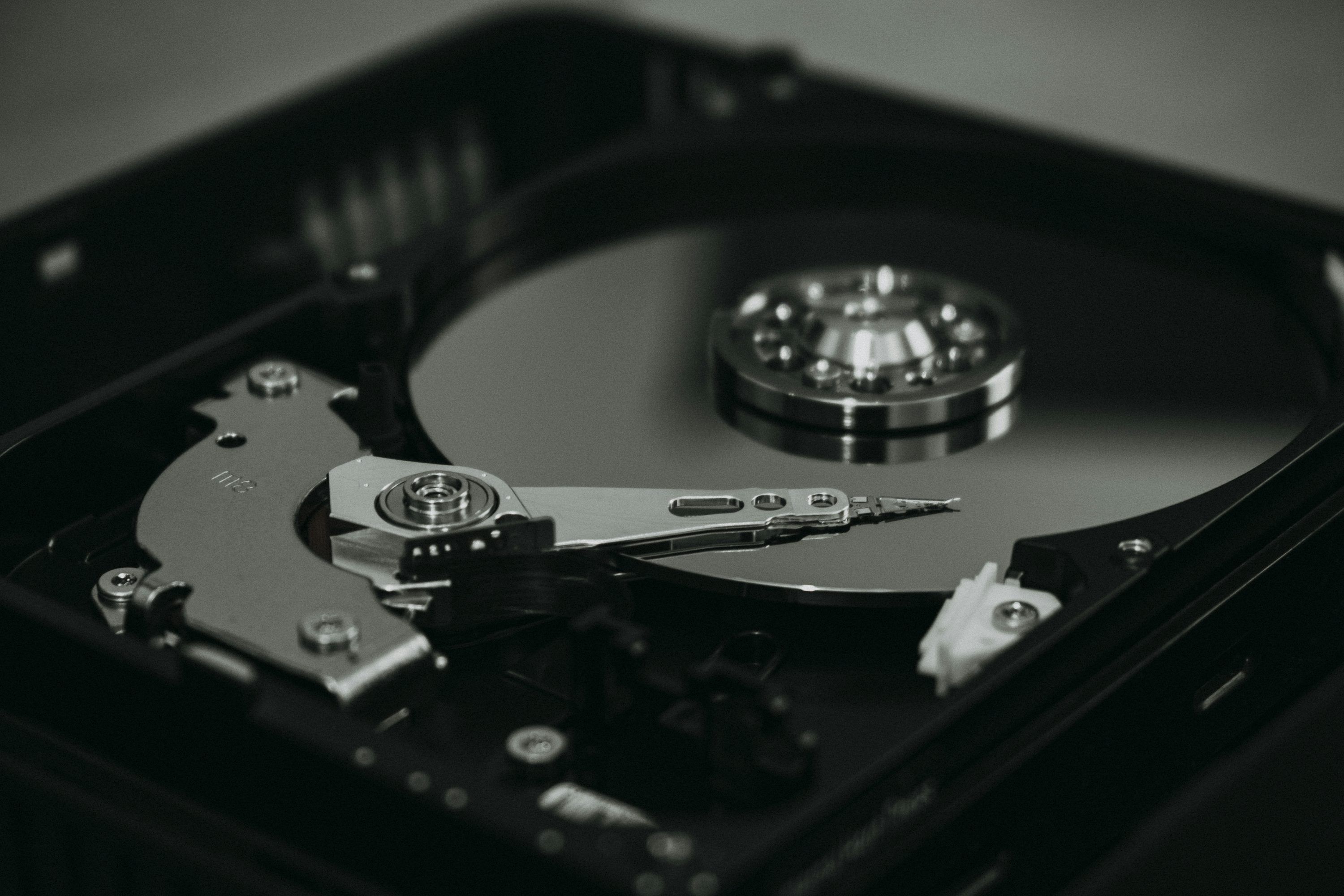 3000x2000 Black and silver hard disk drive photo