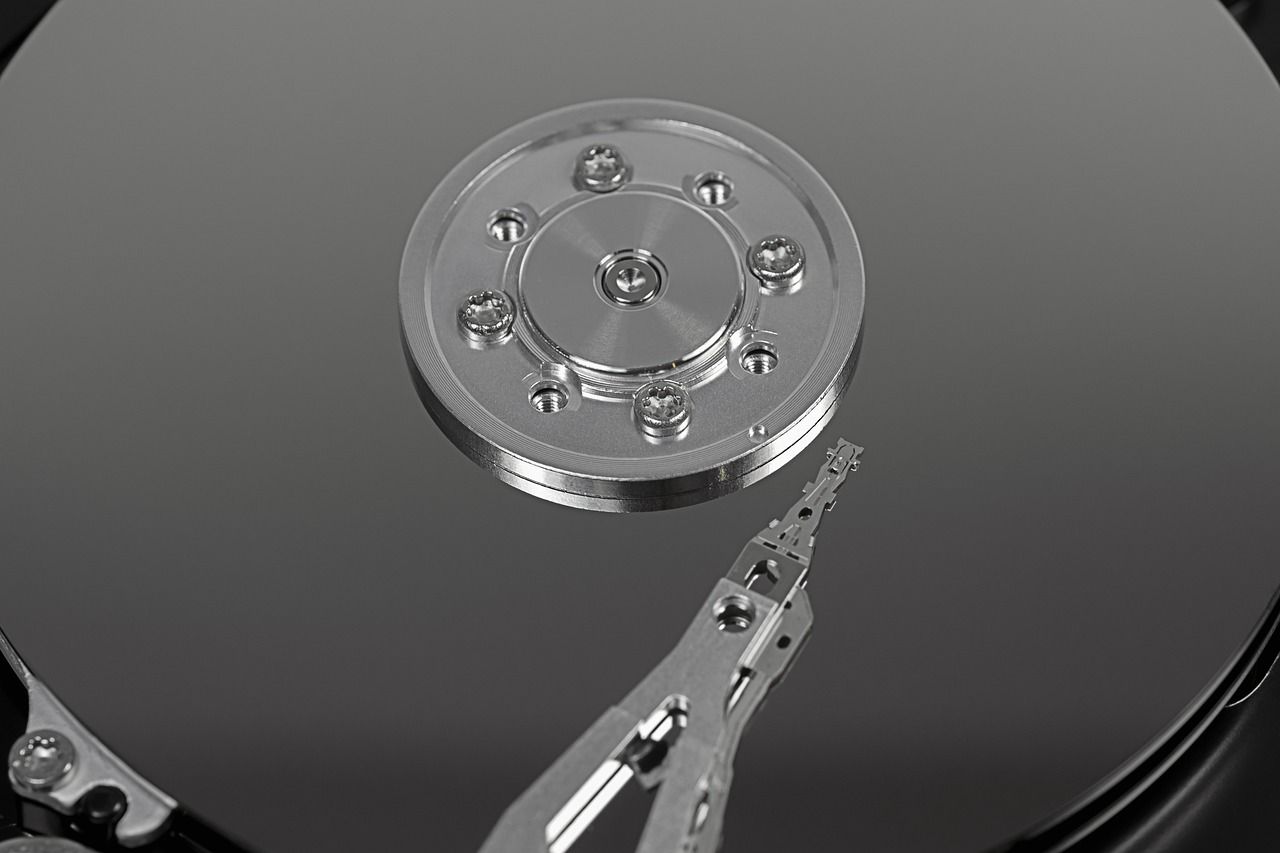 1280x853 Hard Drive Detail Reading Head