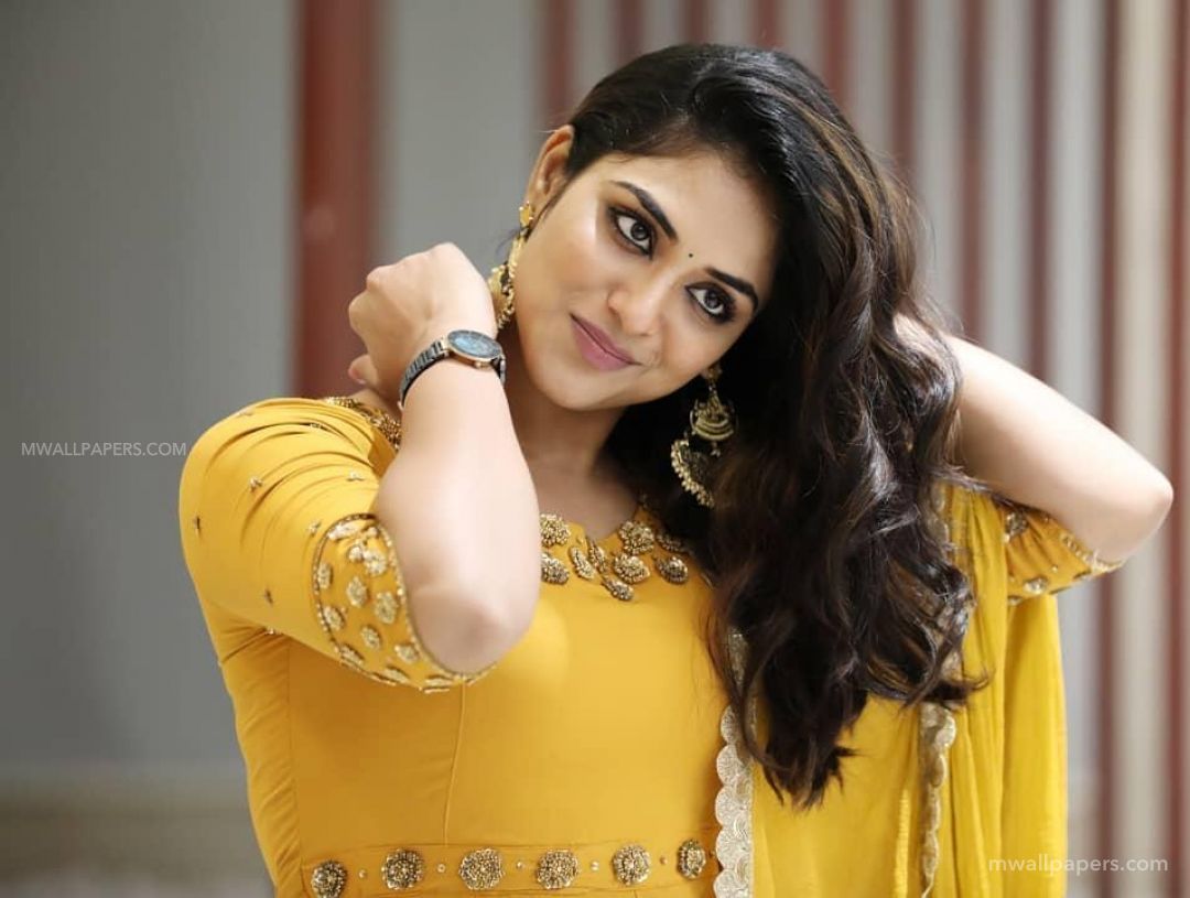 1080x815 Indhuja Ravichandran Wallpaper