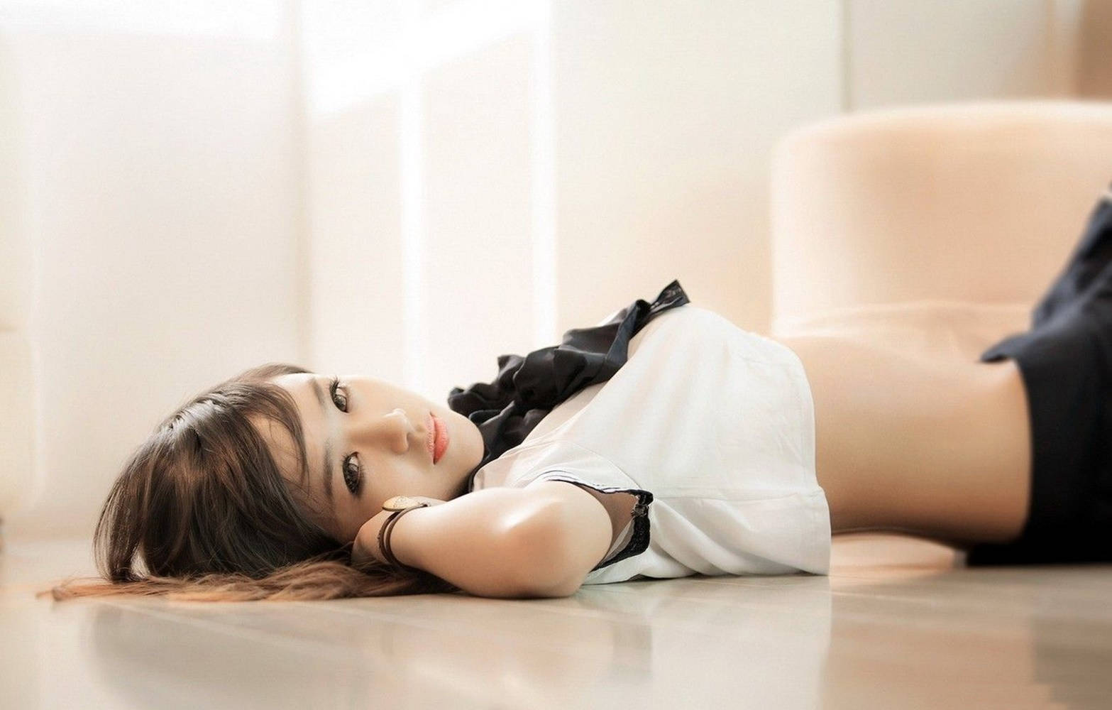 1567x1000 Download Japan Girl White Top Wallpaper