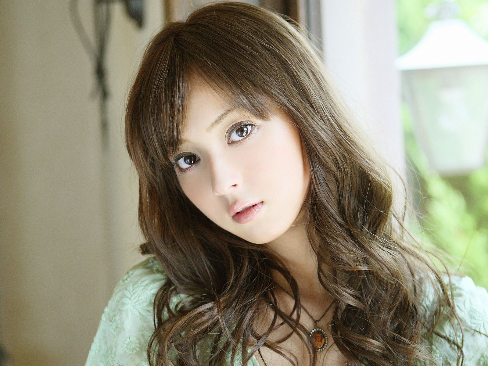 1600x1200 ActressHDWallpaper: Asian Girls Free Wallpaper Download 2012