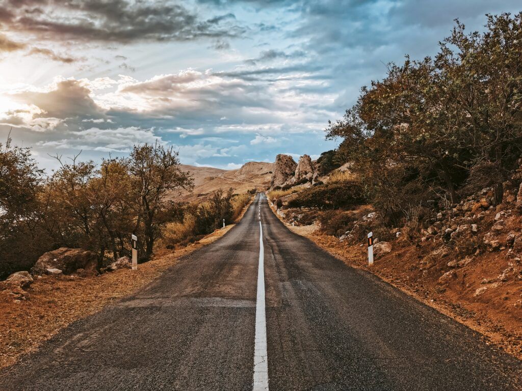 1024x768 Two Way Road Traffic And Safety: 18 Key Facts. Clover Leaf Driving School