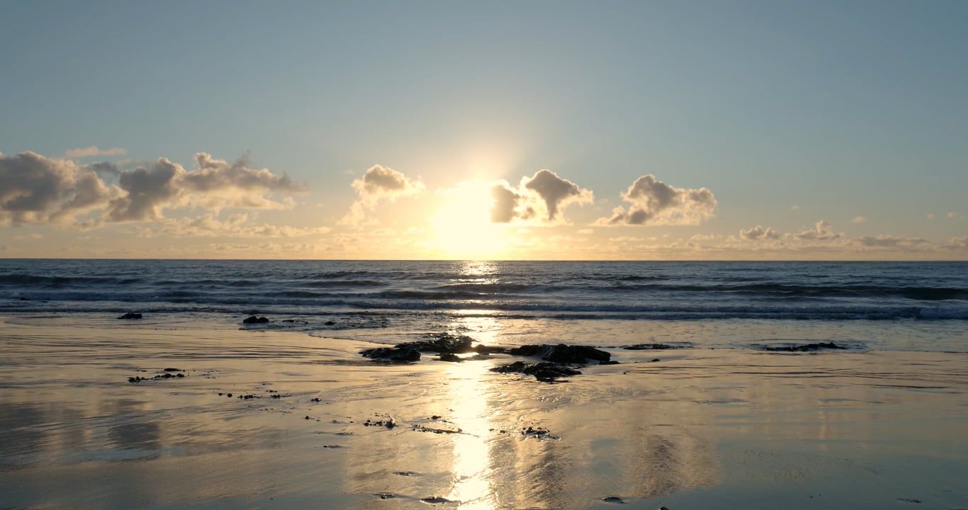 1366x720 Sunrise, Sea, Ocean, Waves