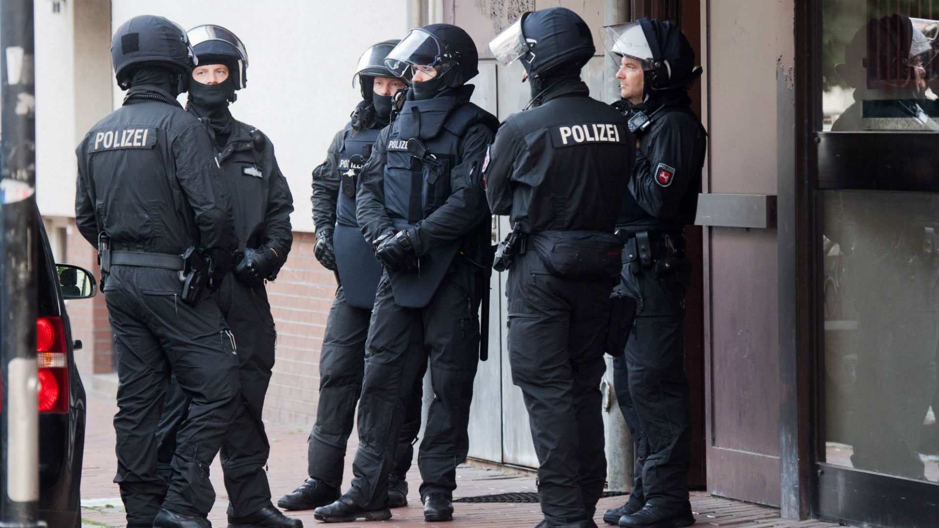 1920x1080 German Police Raid Hundreds Of IS Linked Suspects' Homes