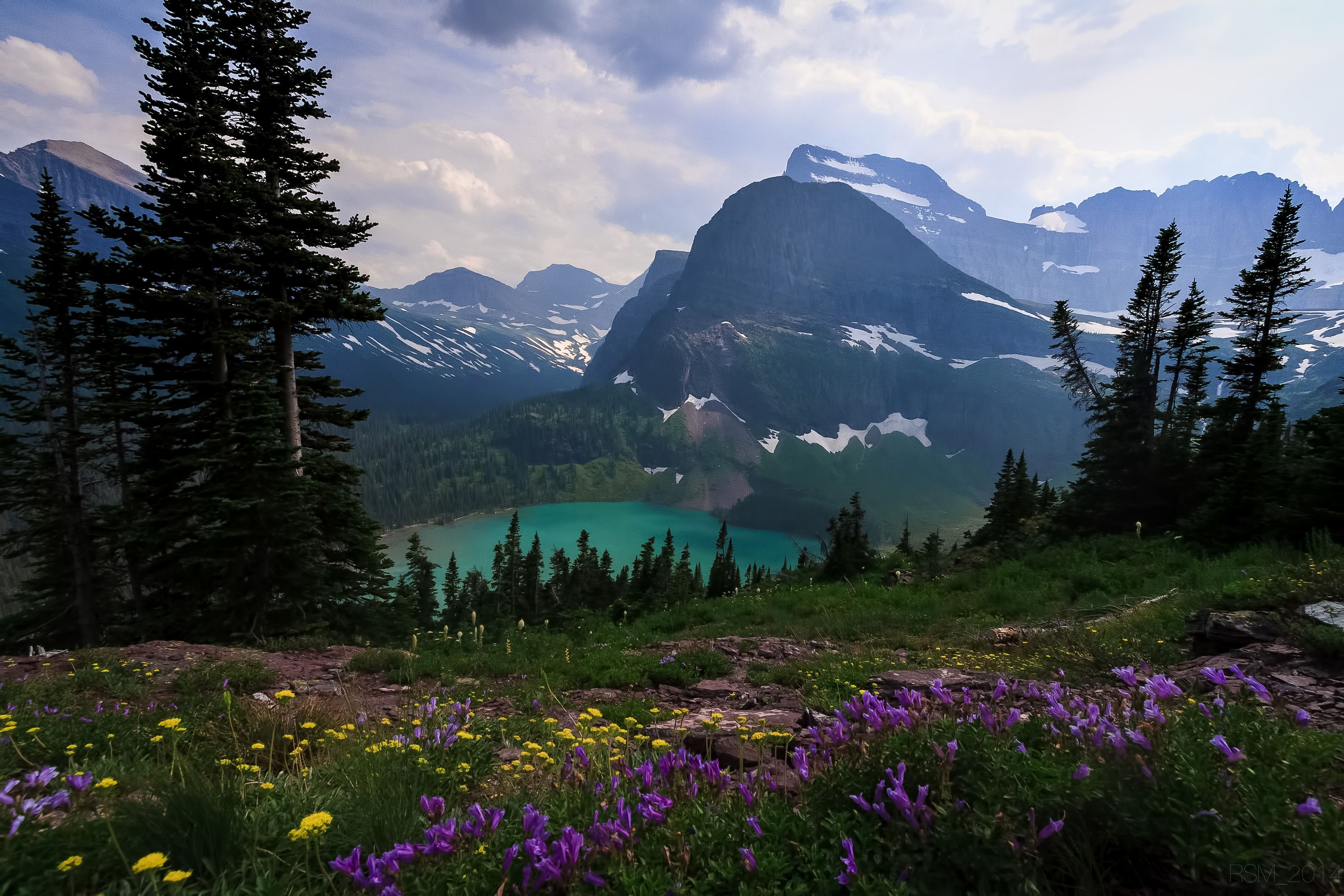 3351x2234 Grinnell Lake Is A Stunningly Blue Lake In Montana