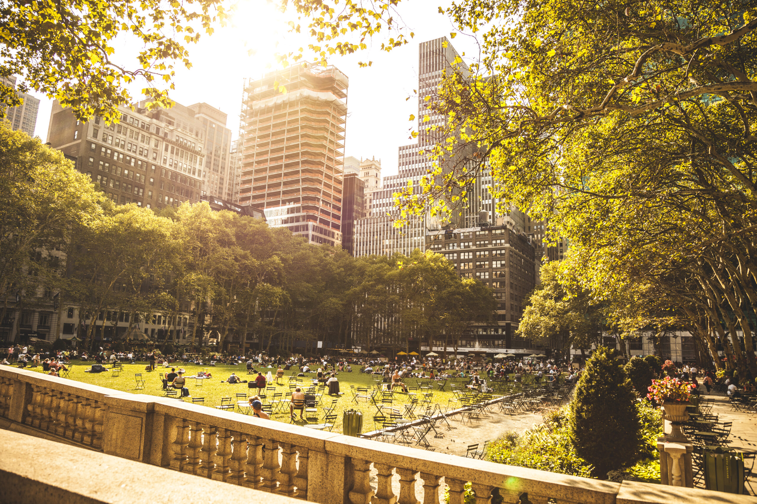 2560x1707 Outdoor Art & Music In NYC Sherry Netherland