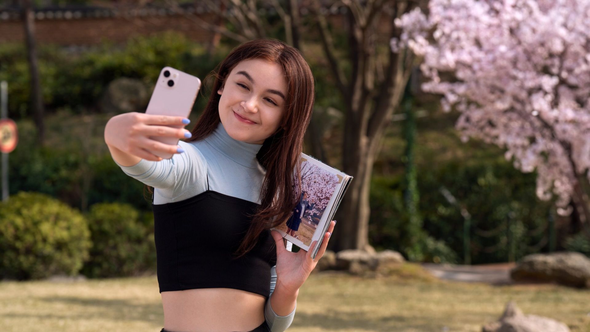 1920x1080 XO, Kitty premieres globally May only on Netflix