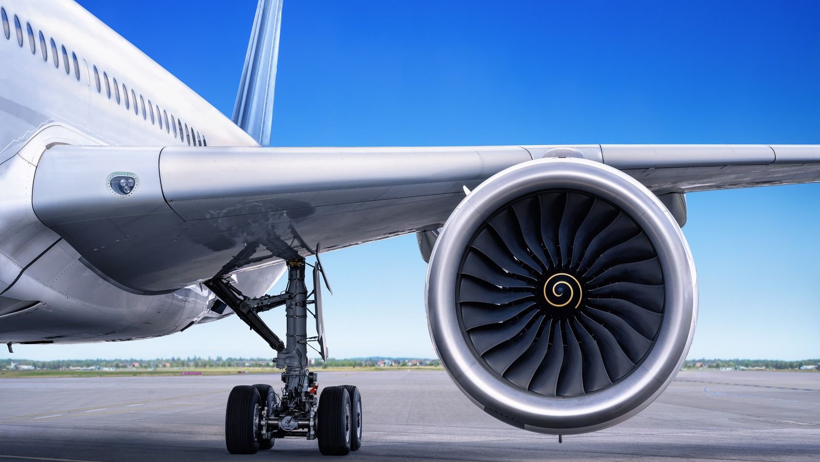 1600x901 Airplane Engine Placement: Why Some Are Located On The Wing And Others On The Tail