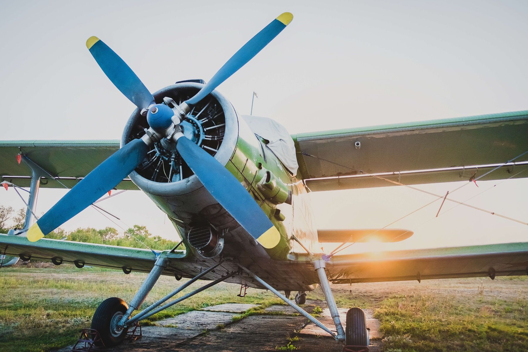 1800x1200 Small Single Engine Private Plane