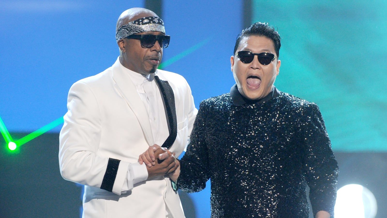 1600x900 MC Hammer, Psy 'Gangnam'