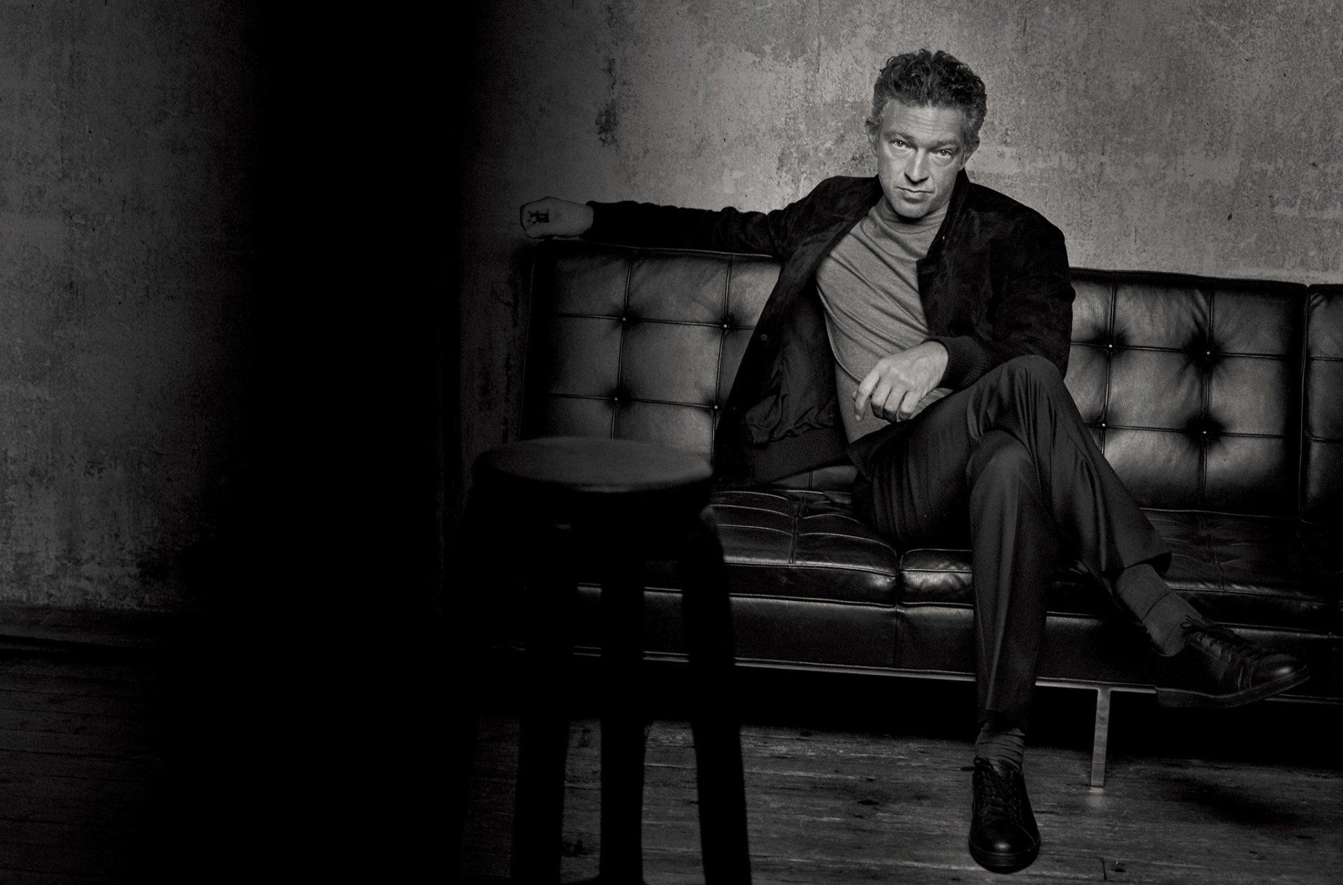 1920x1265 Download Black & White French Actor Celebrity Vincent Cassel HD Wallpaperx1349